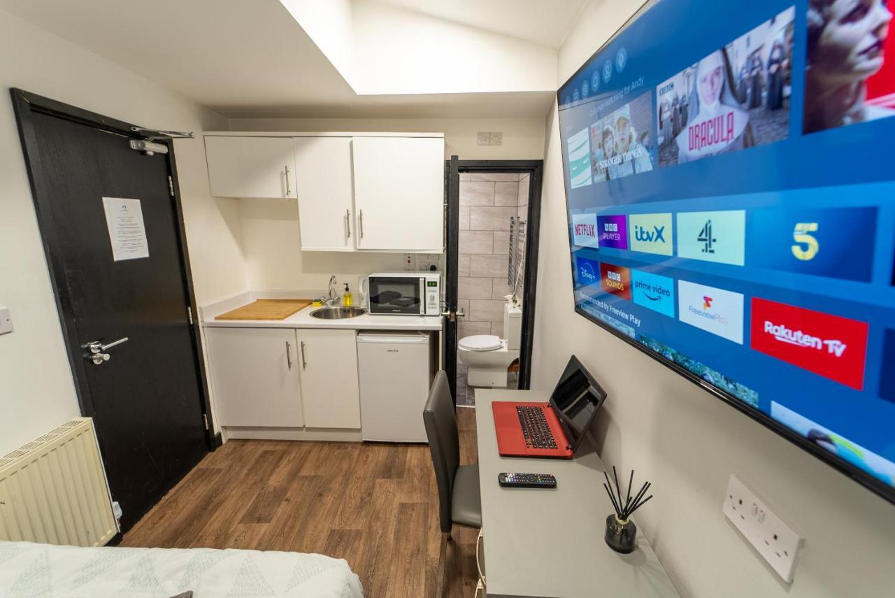 Stay Sa Cosy Equipped Studios Available 10 Mins From The City! Free Wifi &50" Smart Tv'S! 伯明翰 客房 照片